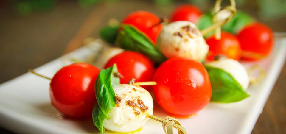 Brochetas de tomates cherry y queso panela | Chef Oropeza