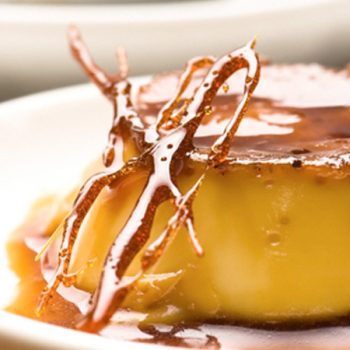 Flan casero al cardamono