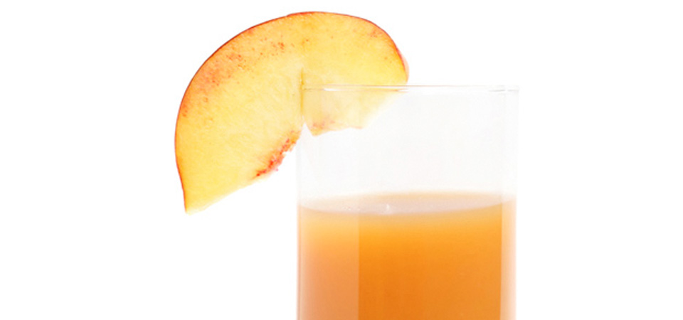 Jugo de piña, naranja y durazno