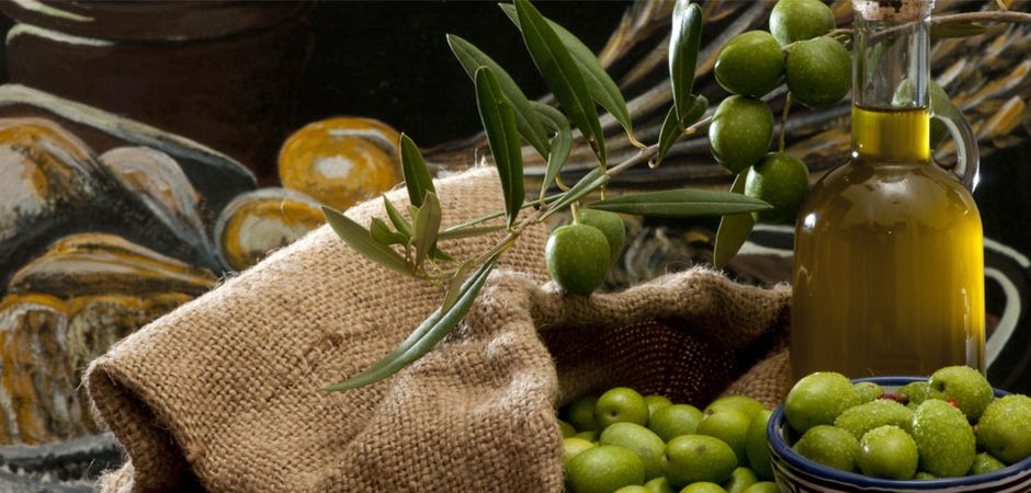 Beneficios del aceite de oliva y 3 alimentos para dormir bien