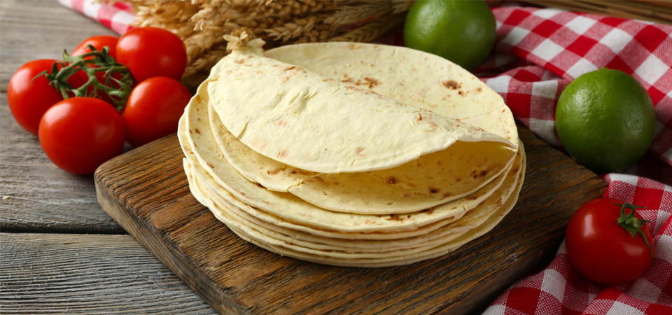 Tortillas en el lunch, siempre en la mesa