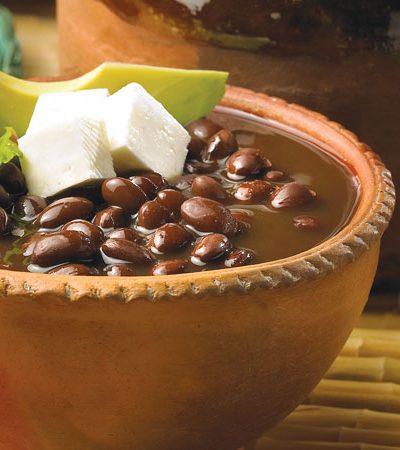 Frijoles de la olla con epazote