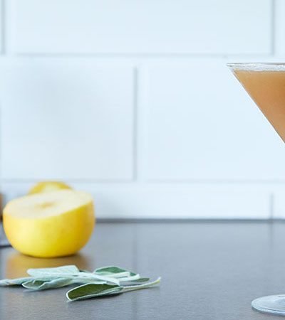 Martini-sin-alcohol-salvia-manzana
