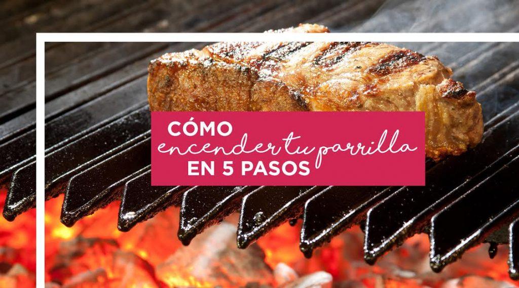 Cómo encender tu parrilla al carbón en 5 pasos