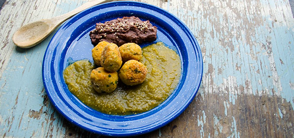 Albóndigas de Pollo con Salsa de Tomate y Morita