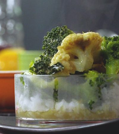 Arroz con Brócoli y Coliflor en Curry Verde