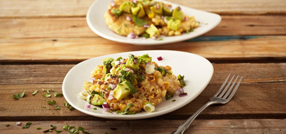 Corn Cakes con Salsa de Aguacate