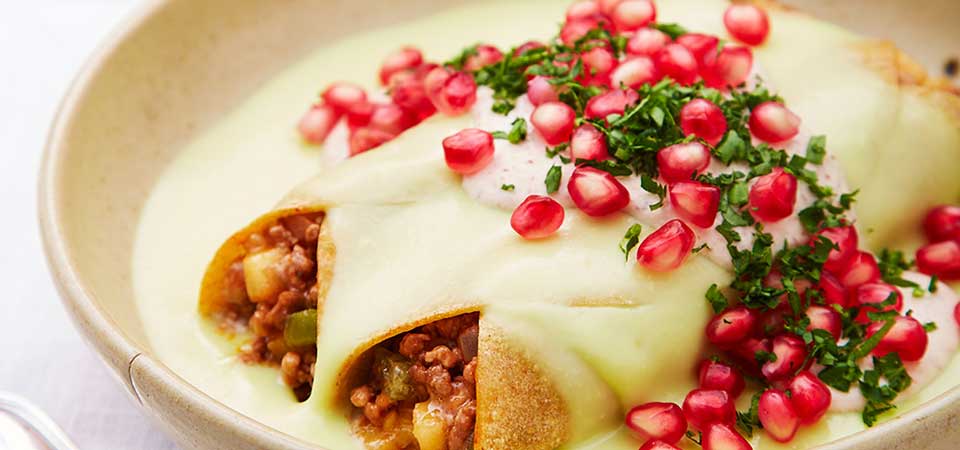 Enchiladas con Salsa de Poblano y Nogada