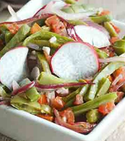 Ensalada de Nopales, Tomate y Rábanos