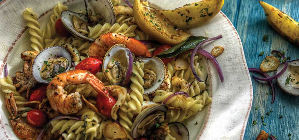 Fusilli al limón con frutos del mar