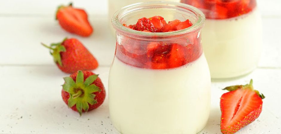 Yogur de fresa: un alimento ligero y delicioso