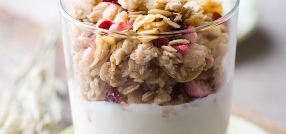 Granola Hecha en Casa con Yogurt