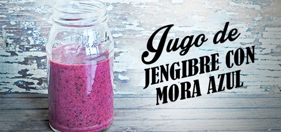 Jugo de jengibre con mora azul