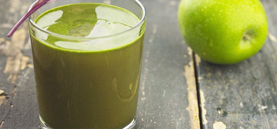 Jugo verde con naranja