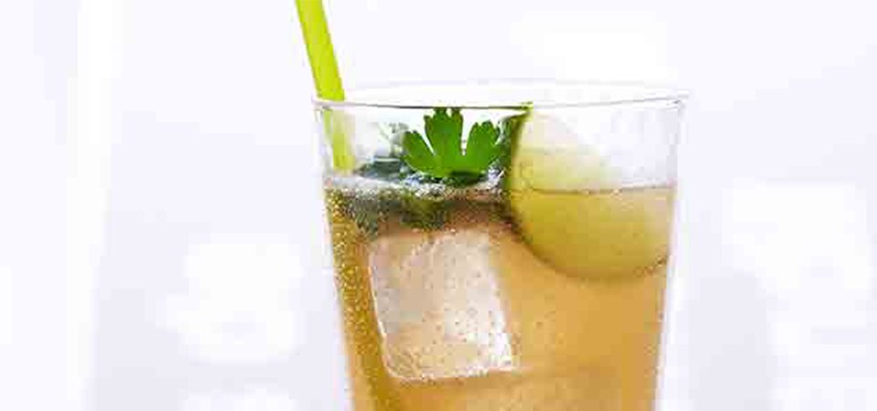 Limonada Refrescante con Cilantro