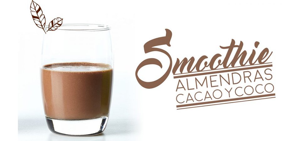 Smoothie de almendras, cacao y coco