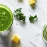 Receta de smoothie fácil de piña y kale