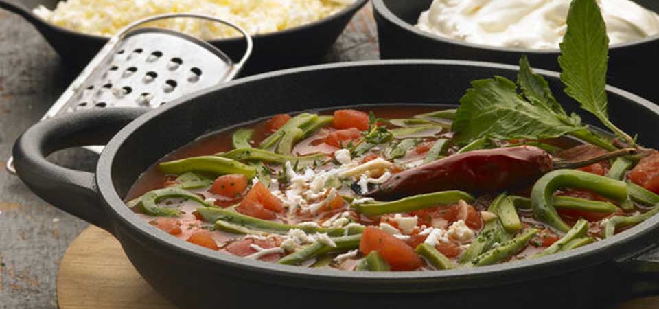 Sopa de charales y nopales | Chef Oropeza