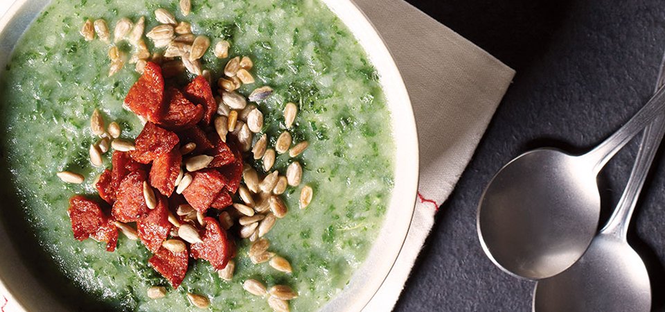 Sopa de Papa y Kale con Chorizo de Pavo