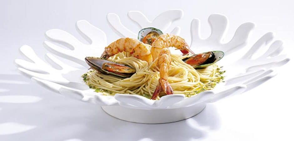 Spaghetti con fruitti di mare al vino blanco | Chef Oropeza