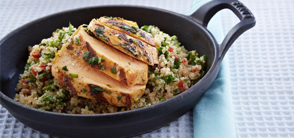 Tabbouleh de Quinoa con Pechuga de Pollo a la Parrilla