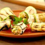 Rollitos de calabacita con pasta y jocoque