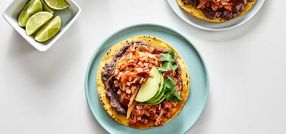 Tostada De Tinga De Jamón