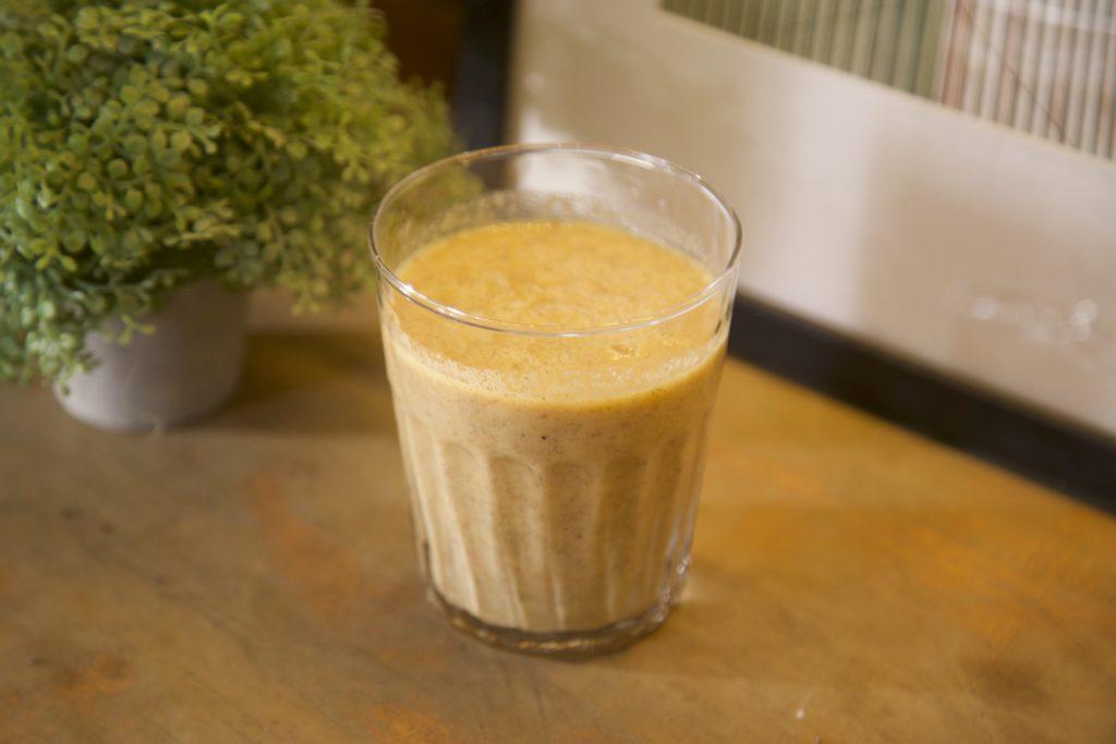 Batido de Zanahoria Piña Apio Curcuma Jugo de limon y Chia