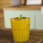 Agua fresca de mango jengibre y hierbabuena