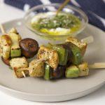 Brochetas de Pollo y Vegateles con Marinada de Limón y Oregano