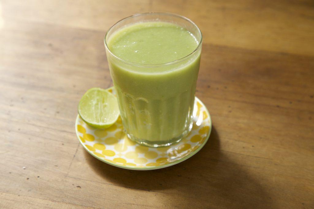 Jugo lechuga y Aguacate Agua de Coco