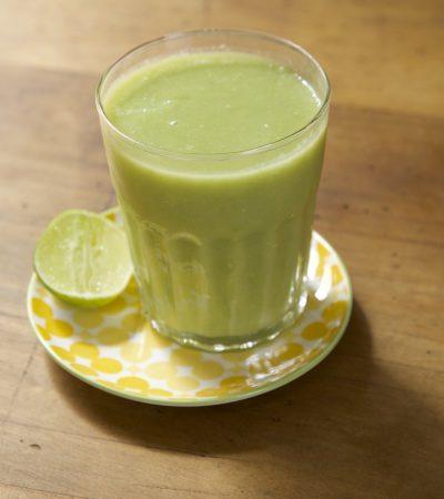 Jugo lechuga y Aguacate Agua de Coco