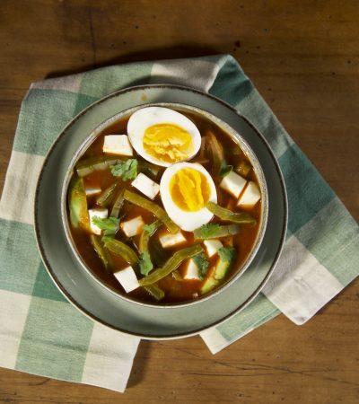 Sopa de Nopales con Queso Panela