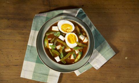 Sopa de Nopales con Queso Panela